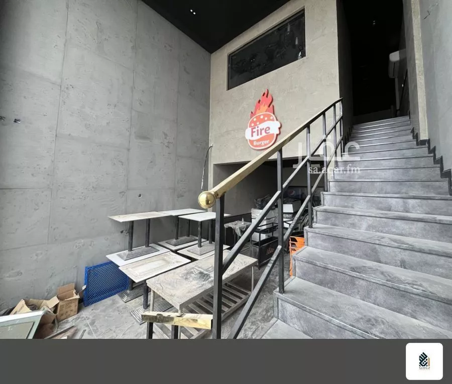 محل 130 م² في الصدفة 4