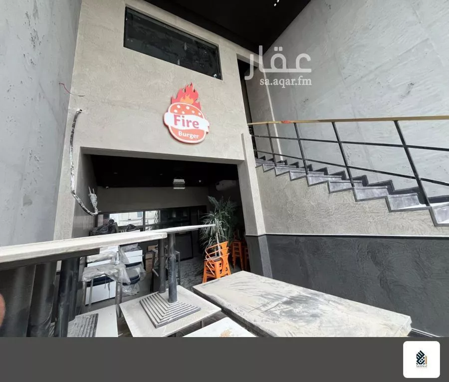 محل 130 م² في الصدفة 7