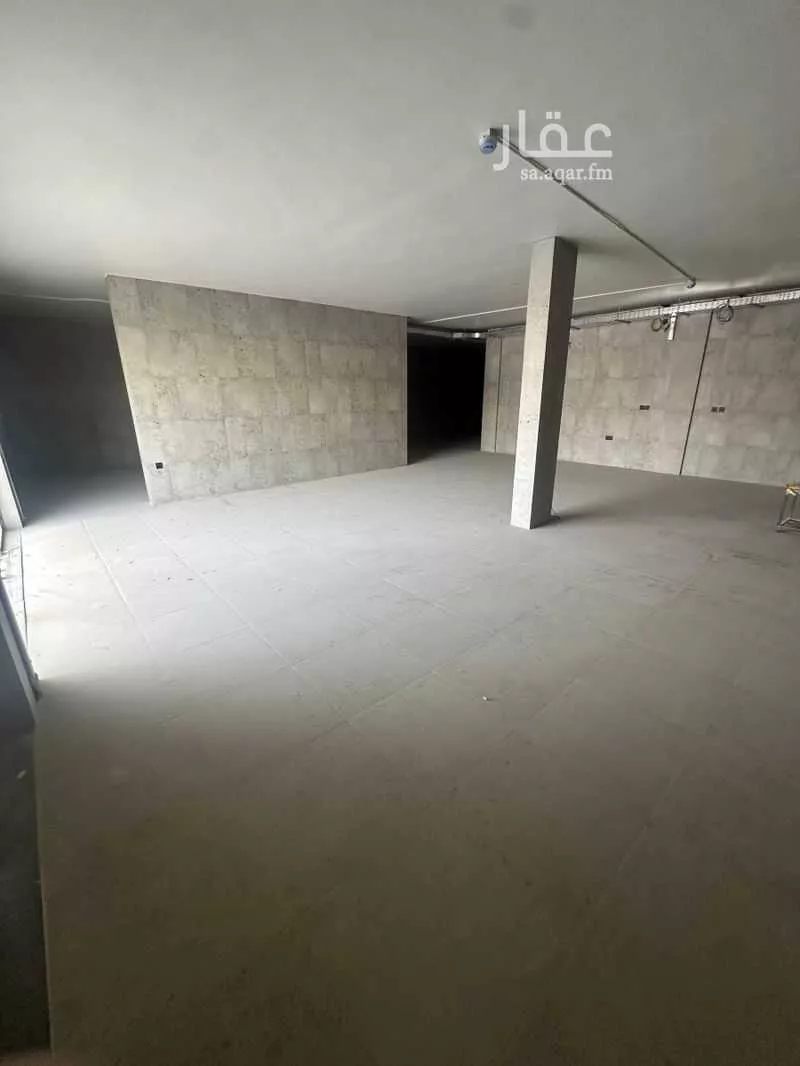 محل 180 م² في الورود 3