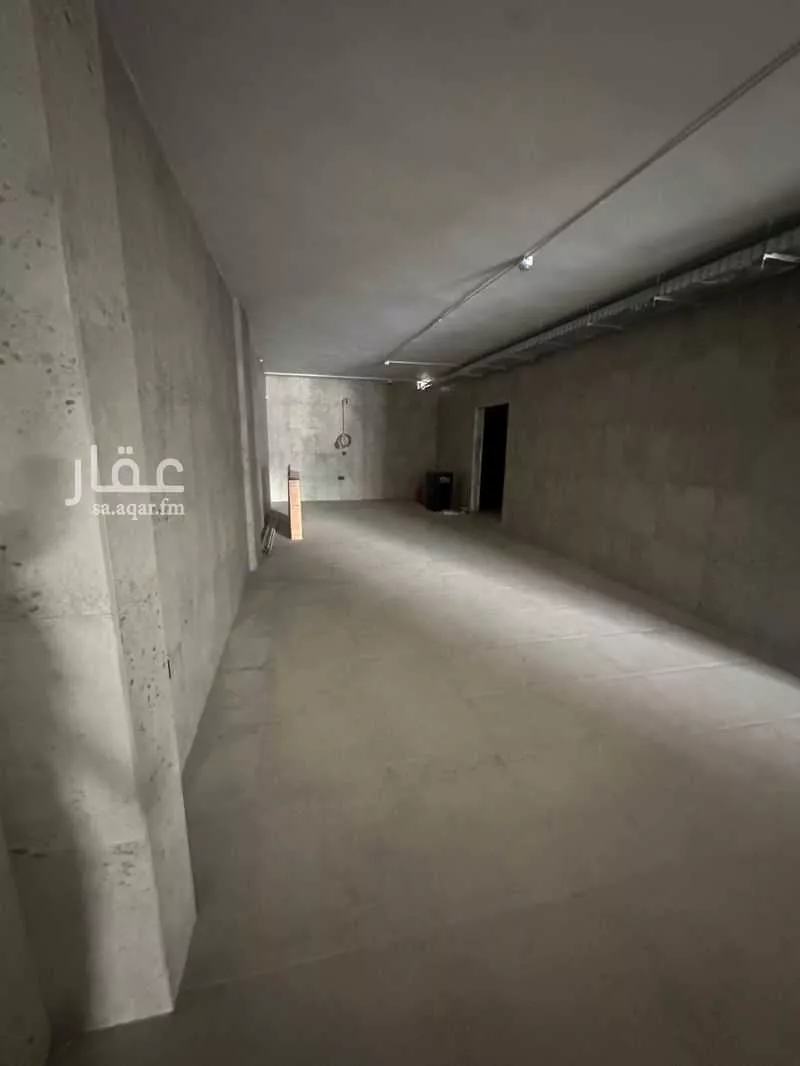 محل 180 م² في الورود 5