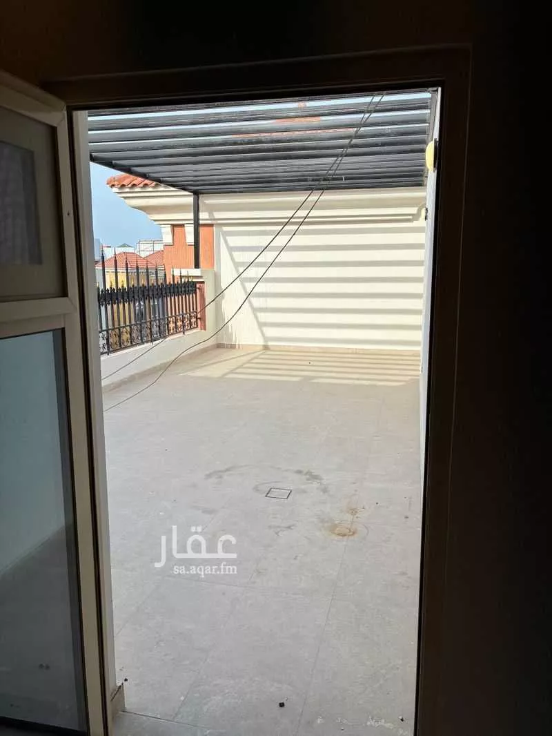 عمارة 1737 م² في الروابي 16