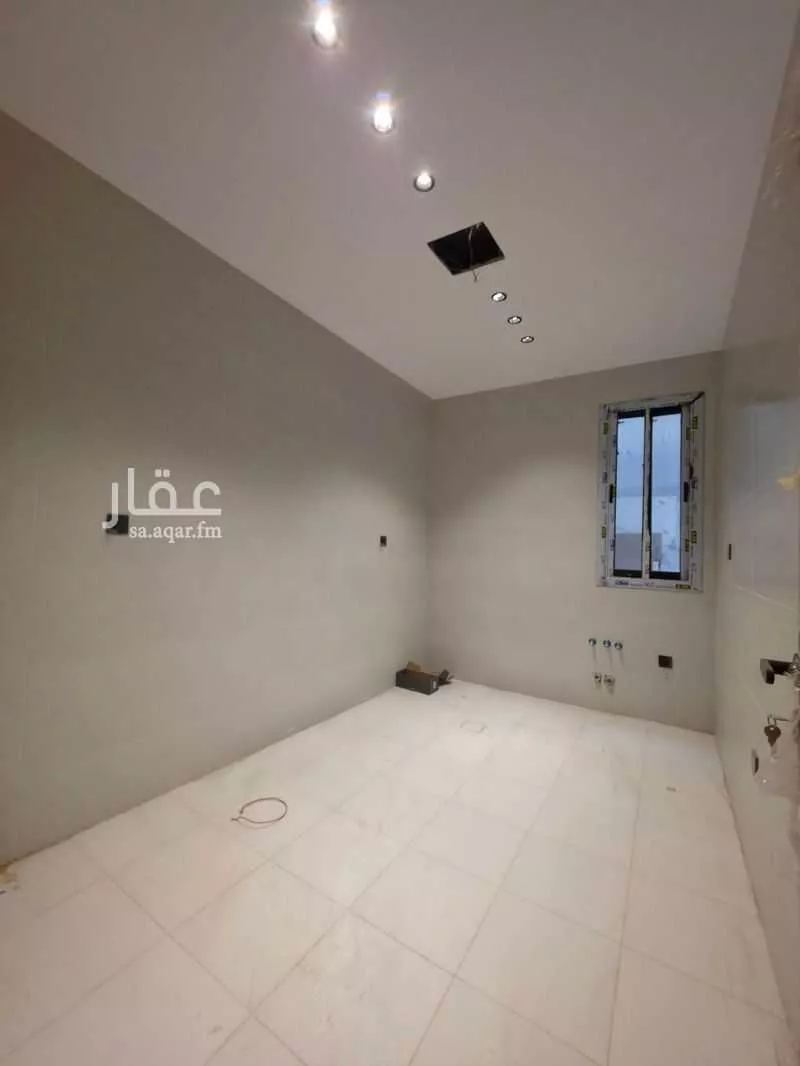 شقة 4 غرف في الروضة 4