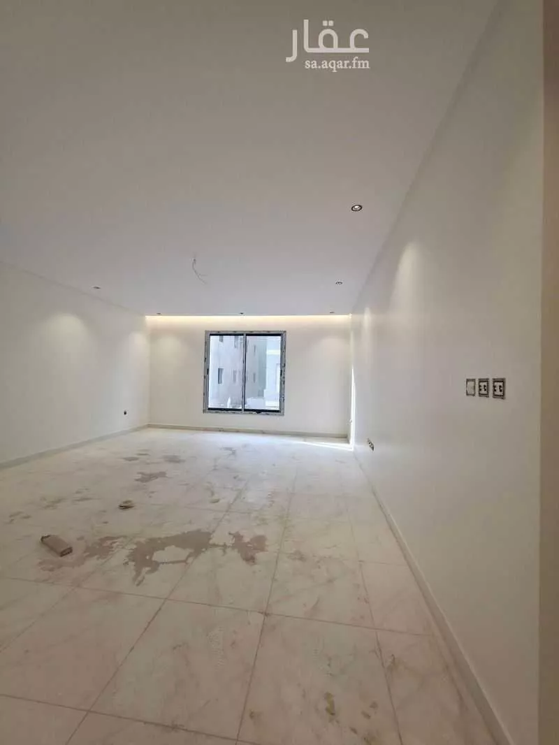 شقة 4 غرف في الروضة 6