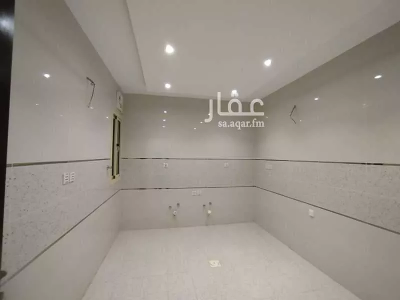 5 bedroom apartment in Muraykh 4