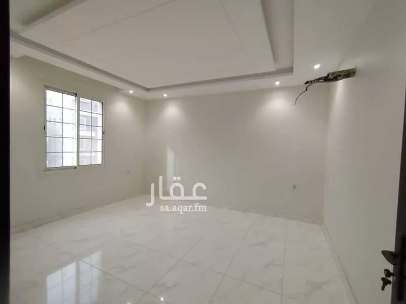 5 bedroom apartment in Muraykh 9