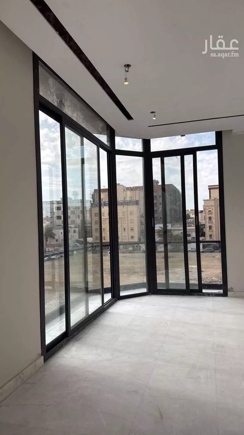 5 bedroom apartment in Al Rawdah 4