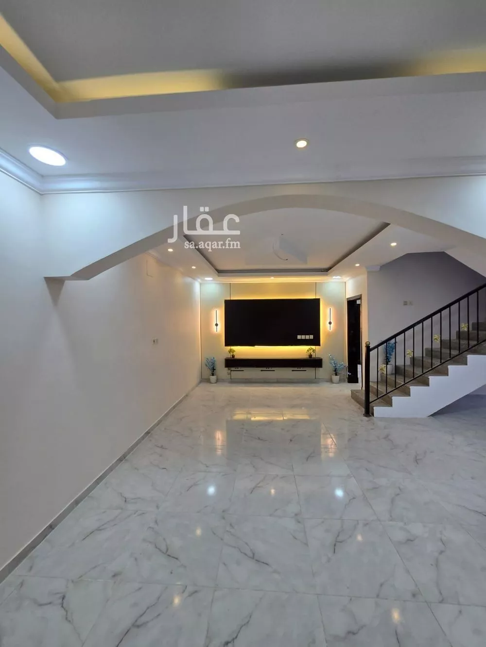 6 bedroom villa in Dahiat King Fahd 13