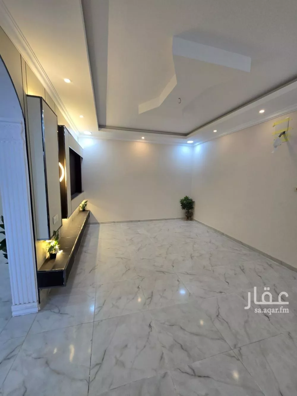 6 bedroom villa in Dahiat King Fahd 7