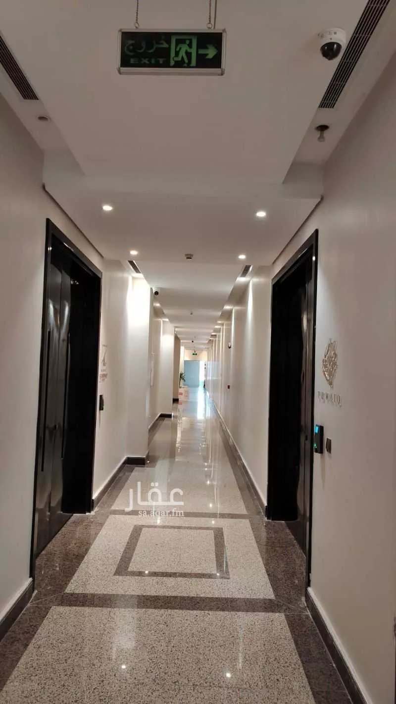 مكتب 3193 م² في الملقا 18