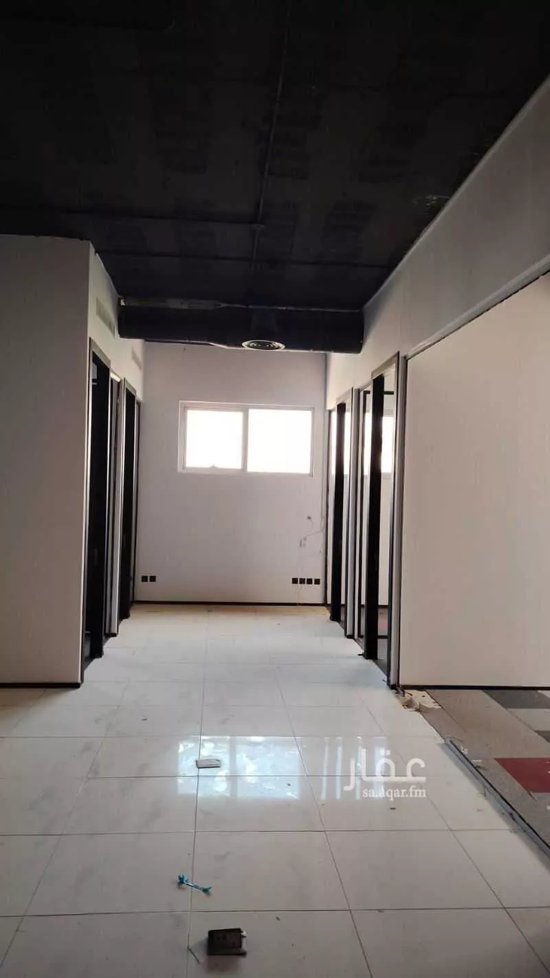 مكتب 3193 م² في الملقا 6