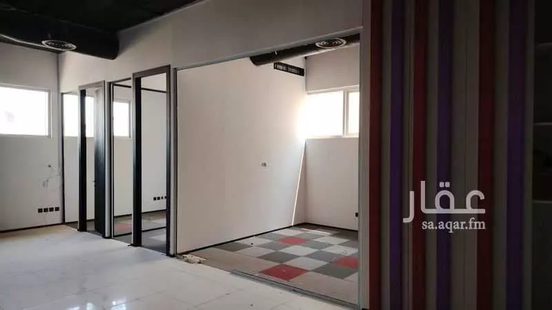 مكتب 3193 م² في الملقا 8