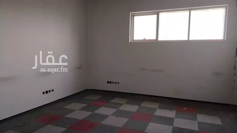 مكتب 3193 م² في الملقا 9