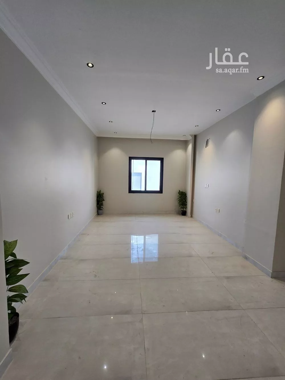 شقة 4 غرف في الحمرا 12