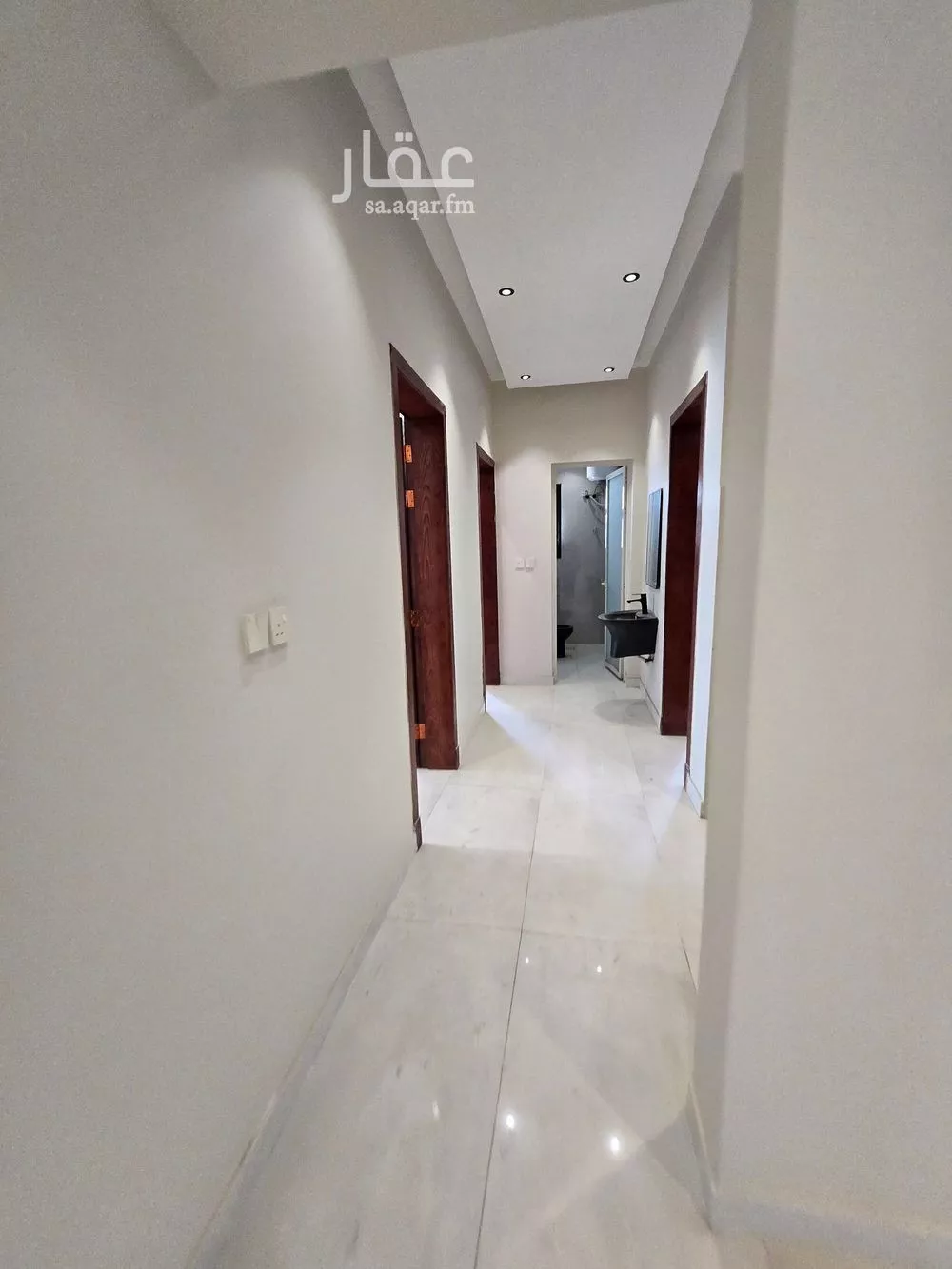 شقة 4 غرف في الحمرا 14