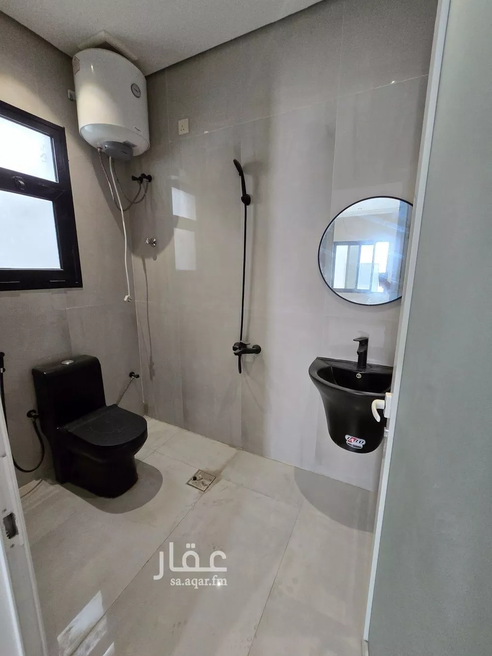 شقة 4 غرف في الحمرا 19