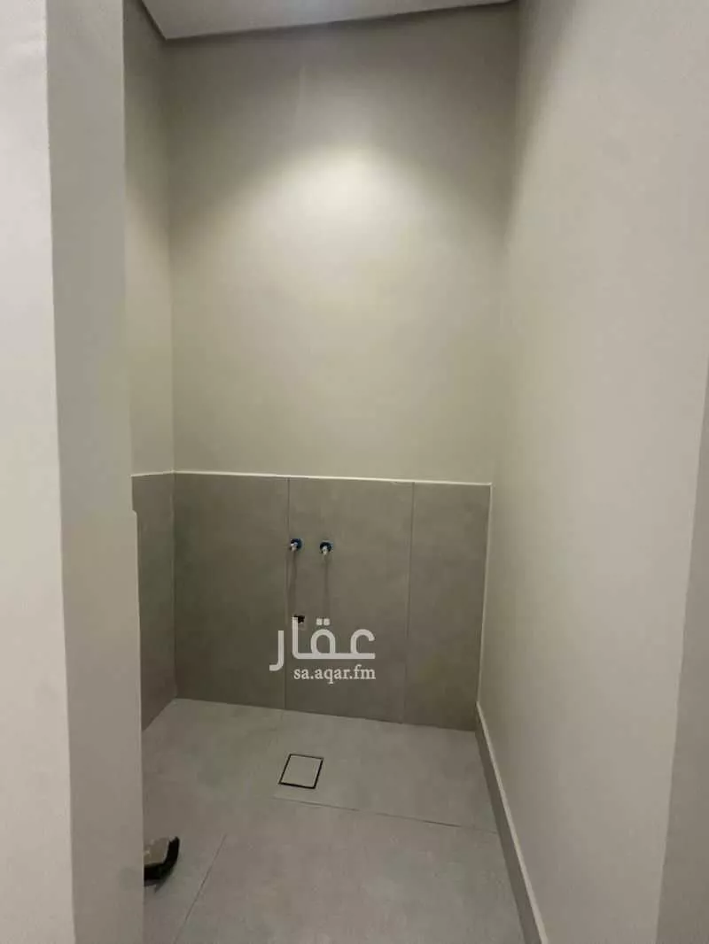 شقة 4 غرف في الحمرا 5