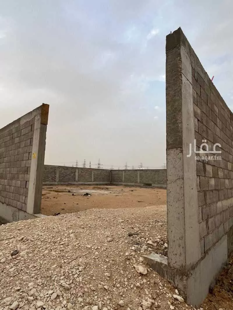 أرض 952 م² في الشرق 5