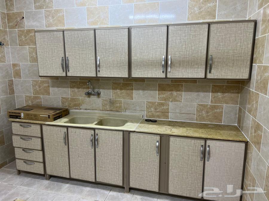 شقة 3 غرف في الزاهر 5