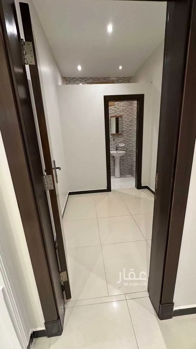 شقة 5 غرف في النسيم 11