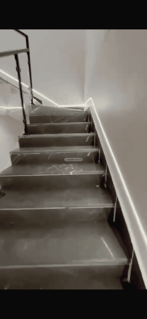 شقة 4 غرف في عكاظ 8