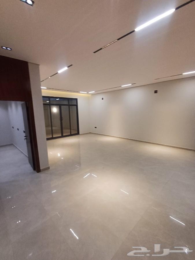 فيلا 5 غرف في الرمال 9