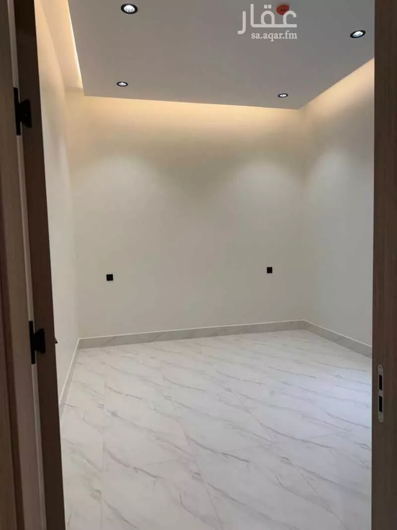 شقة 5 غرف في السعادة 12