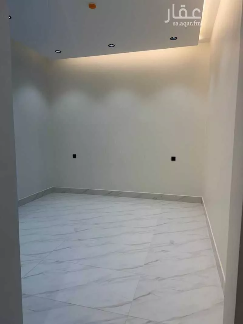 شقة 5 غرف في السعادة 3