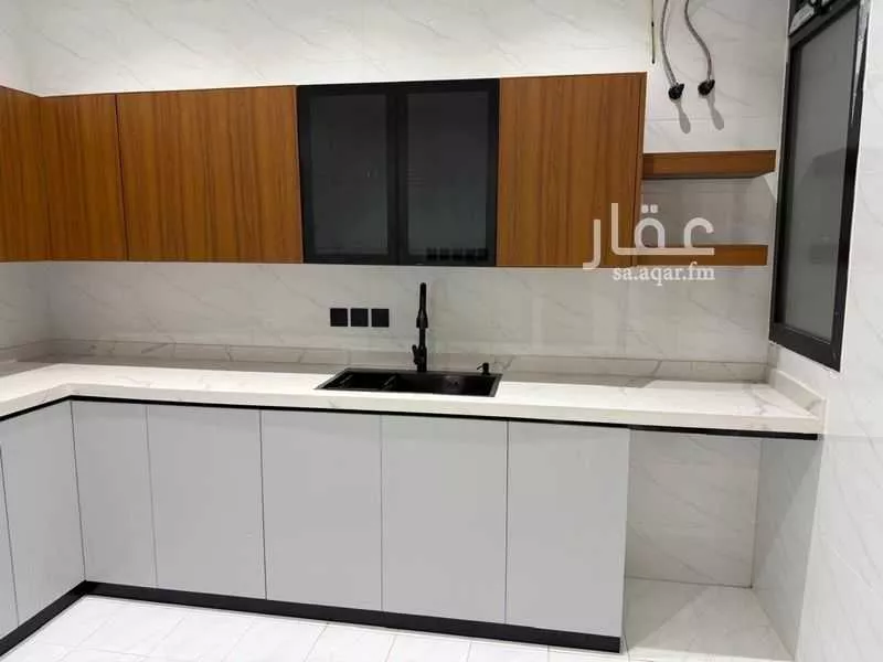 شقة 5 غرف في السعادة 4