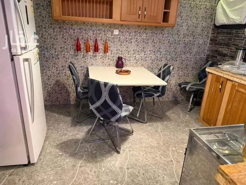 عمارة 1080 م² في النهضة 5