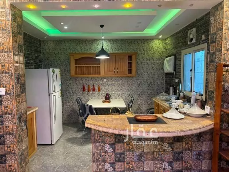 عمارة 1080 م² في النهضة 10