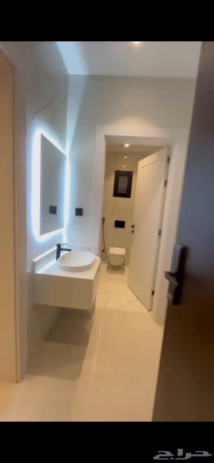 5 bedroom apartment in Al Manar 9