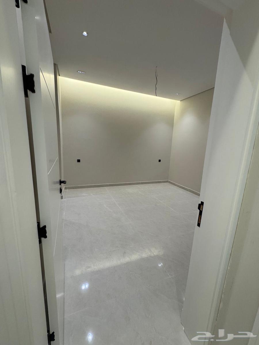 4 bedroom apartment in Jeddah 13