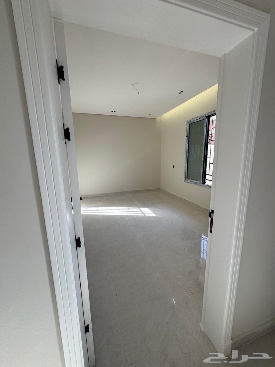 4 bedroom apartment in Jeddah 4