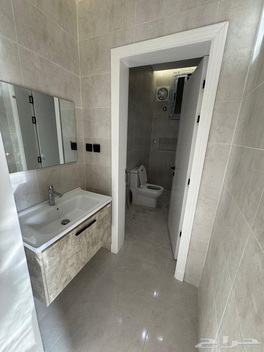 4 bedroom apartment in Jeddah 5