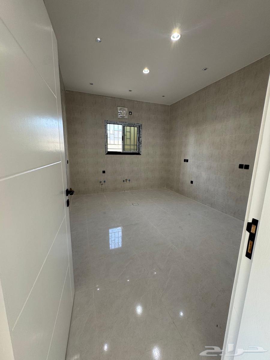 4 bedroom apartment in Jeddah 6