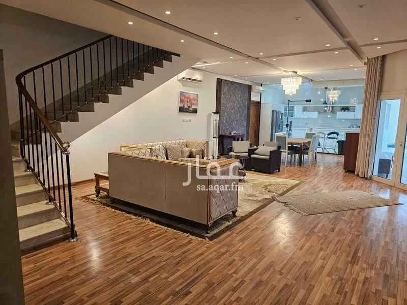 فيلا 5 غرف في عرقة 21