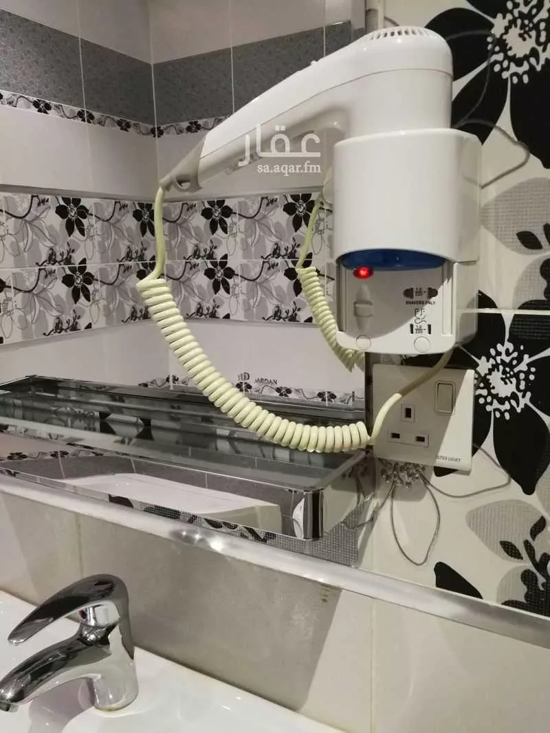 فيلا 5 غرف في عرقة 23