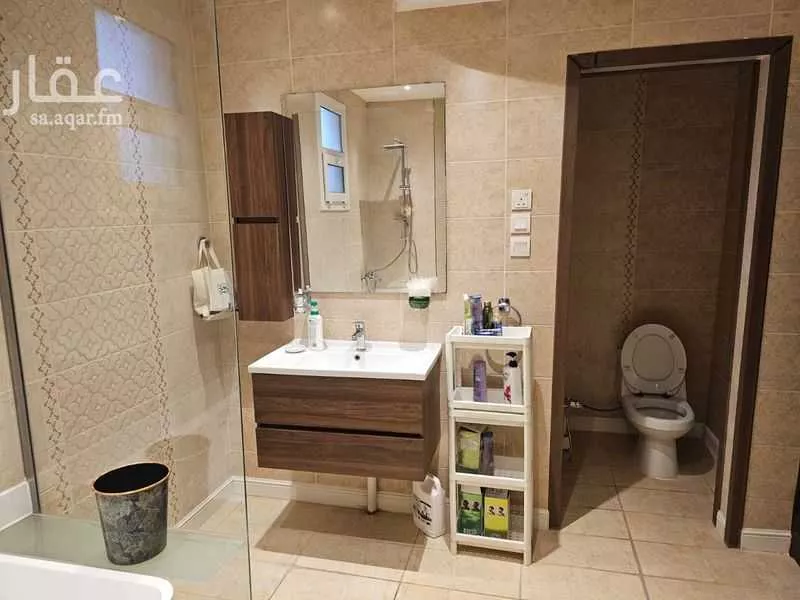 فيلا 5 غرف في عرقة 4