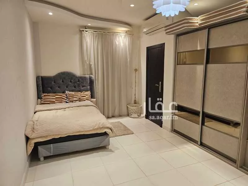 فيلا 5 غرف في عرقة 8