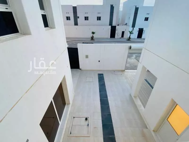5 bedroom villa in Al Farouq, Riyadh 11