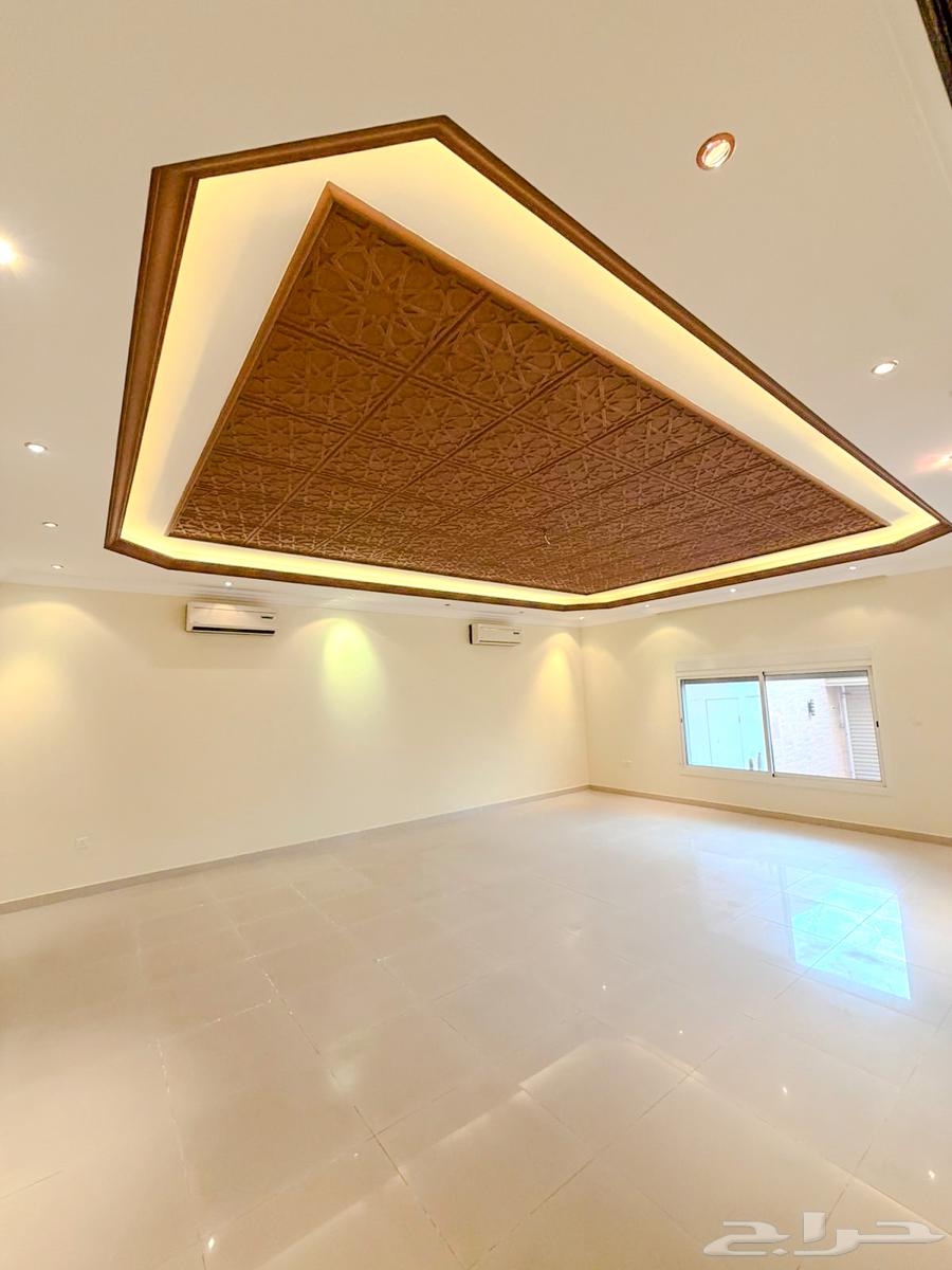 فيلا 4 غرف في البساتين 11