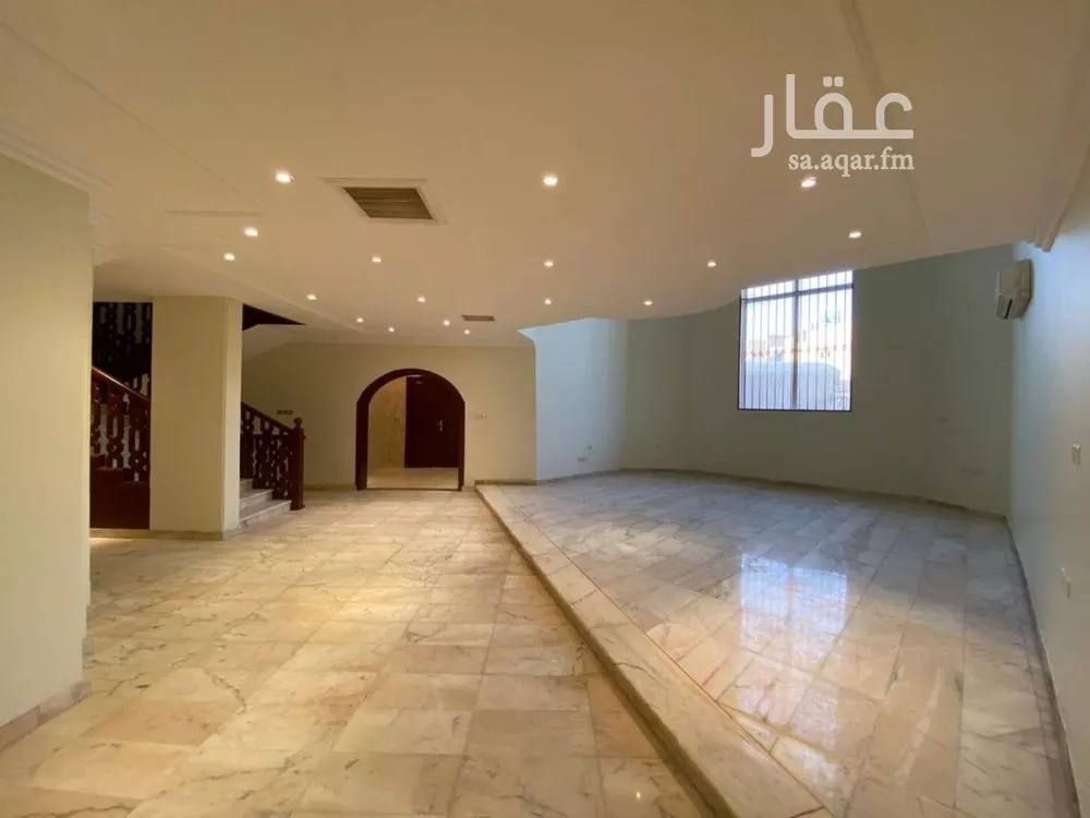 فيلا 6 غرف في التعاون 11