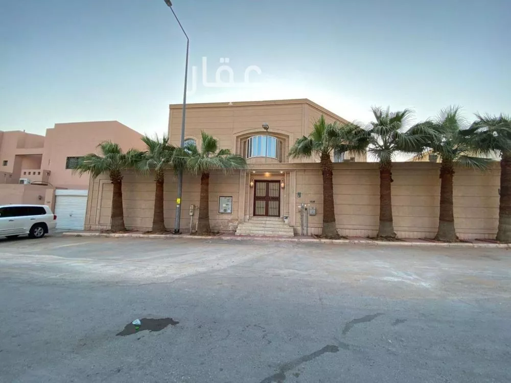 فيلا 6 غرف في التعاون 14