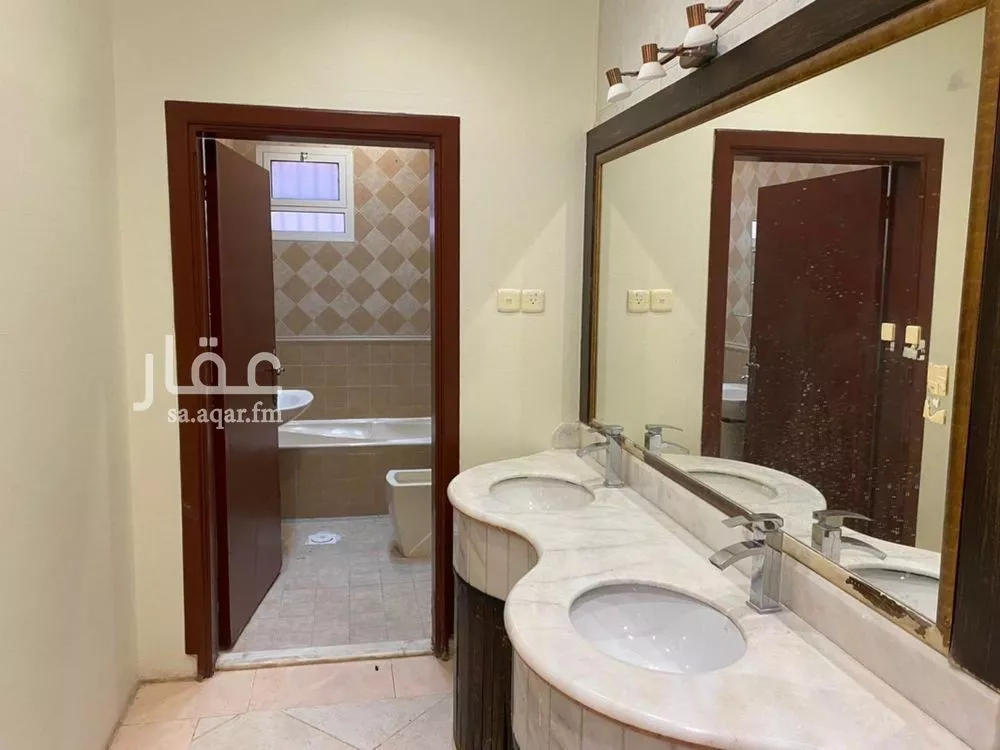 فيلا 6 غرف في التعاون 7