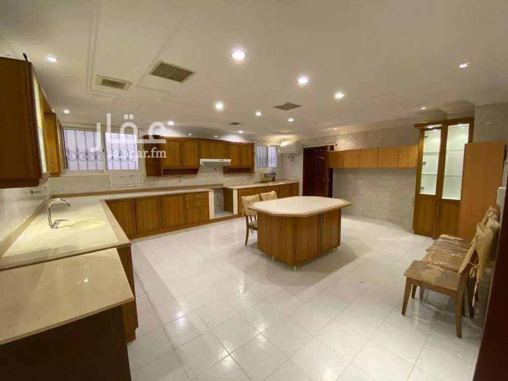 فيلا 6 غرف في التعاون 9