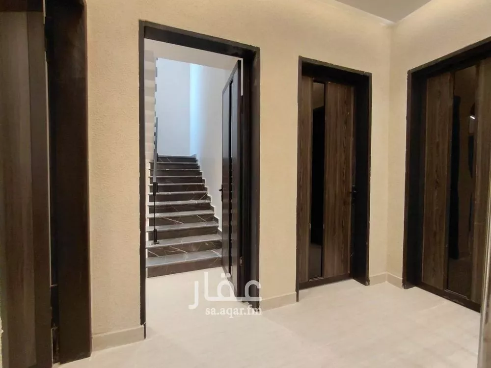 شقة 7 غرف في النظيم 3