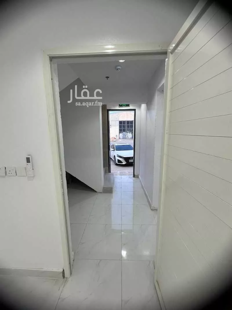 مستودع 600 م² في بدر 18