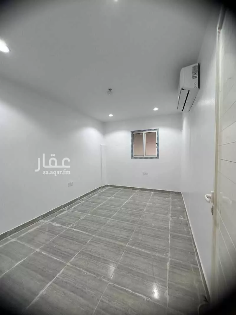 مستودع 600 م² في بدر 22