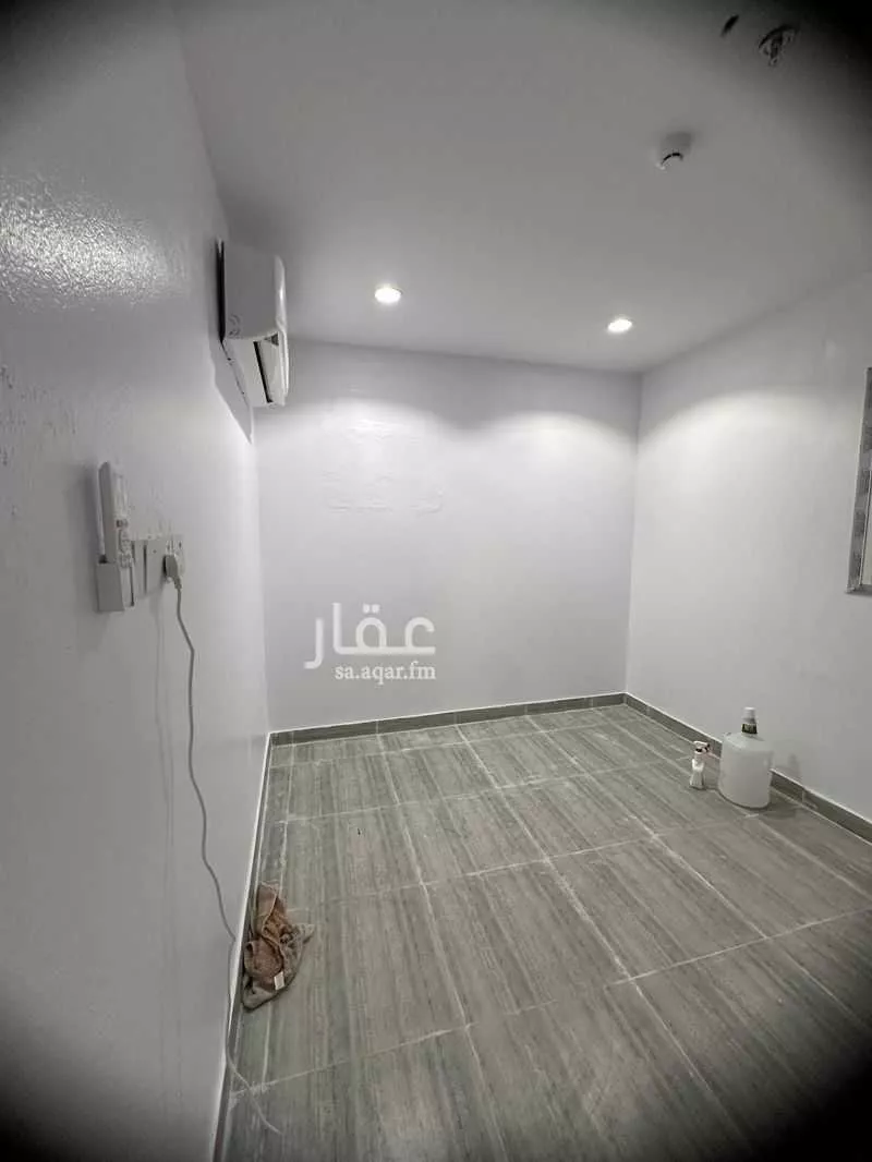 مستودع 600 م² في بدر 25