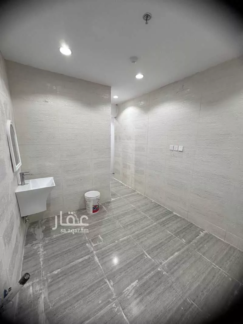 مستودع 600 م² في بدر 28